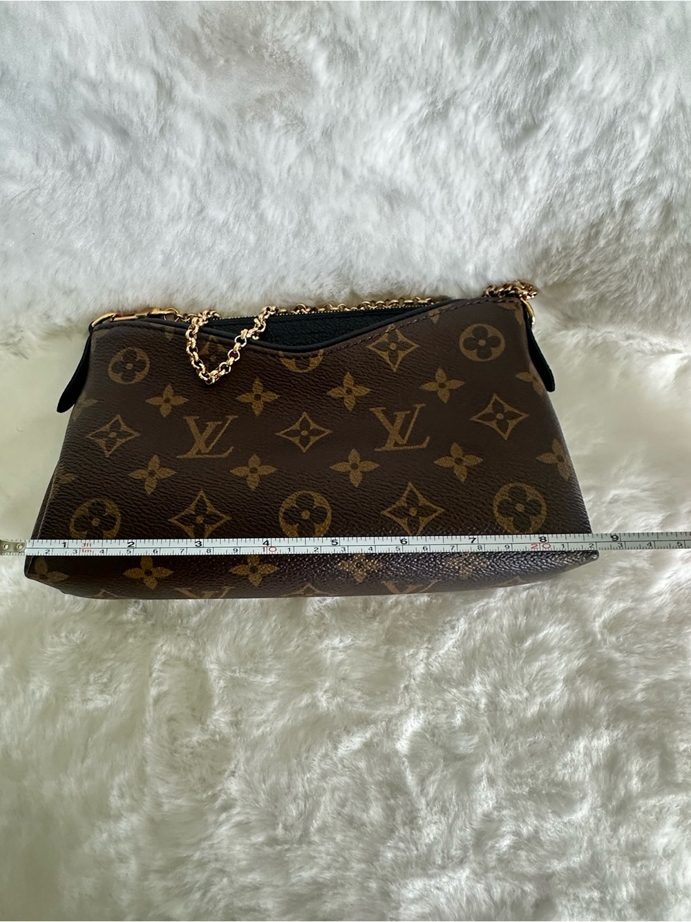 Louis Vuitton Monogram Canvas Shoulder Pallas with Gold Chain - Picture 12 of 15
